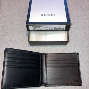 Gucci Signature wallet